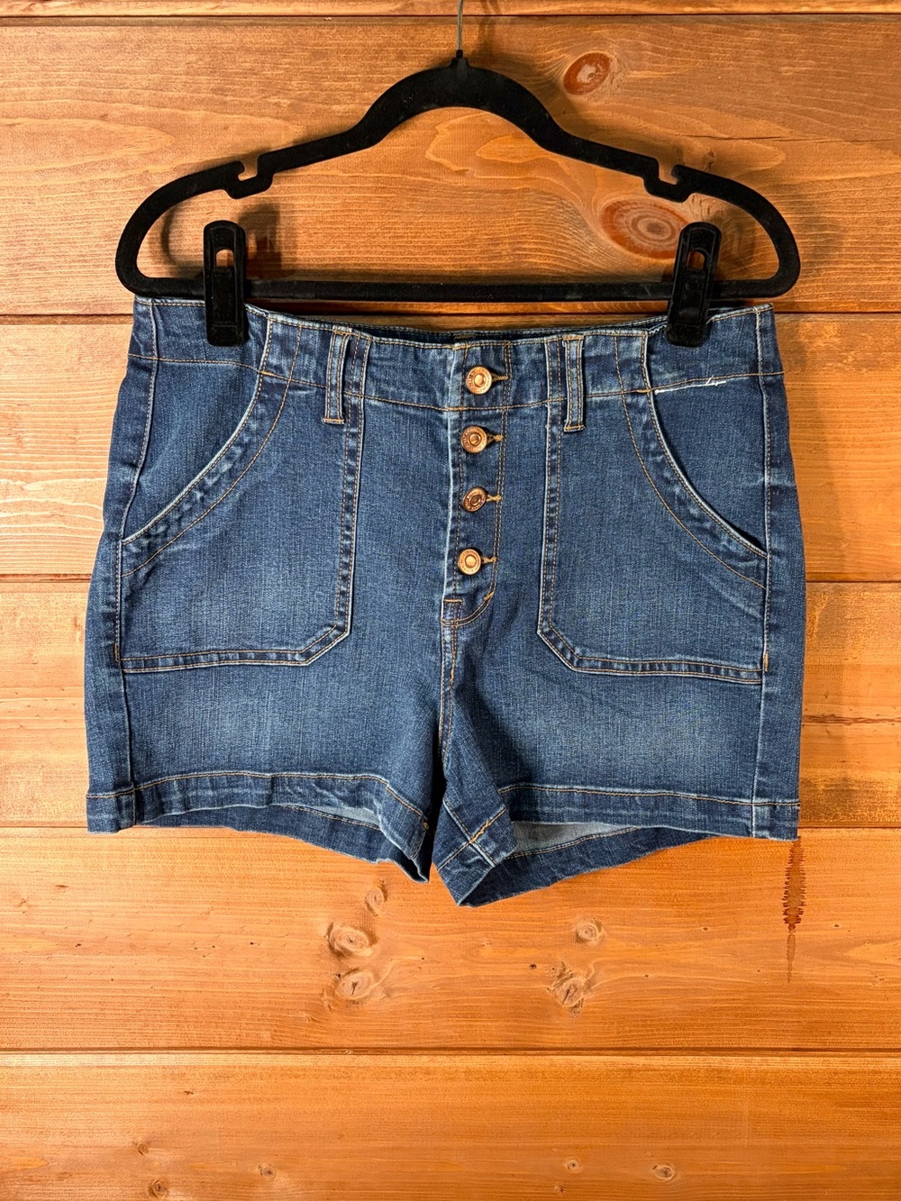 Kensie Button-Front Denim Shorts in Medium Blue Size 10/30 💕🌴